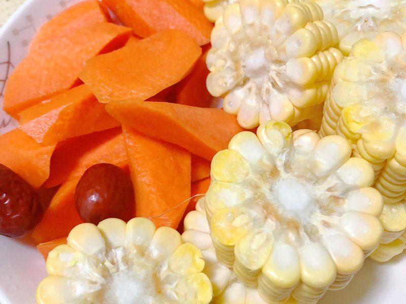 排骨炖玉米怎么做 如何煲玉米排骨汤