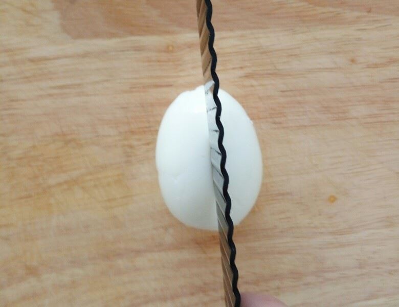 鸡蛋怎么煮好去皮 鸡蛋去皮如何煮成完整的鸡蛋